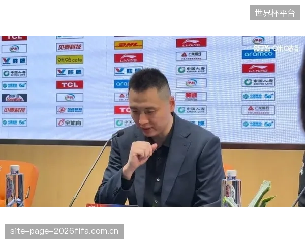 卢伟指导打造铁血防守体系,上海队历经24年等待再登联赛之巅。 卢伟指导打造铁血防守体系,上海队历经24年等待再登联赛之巅。